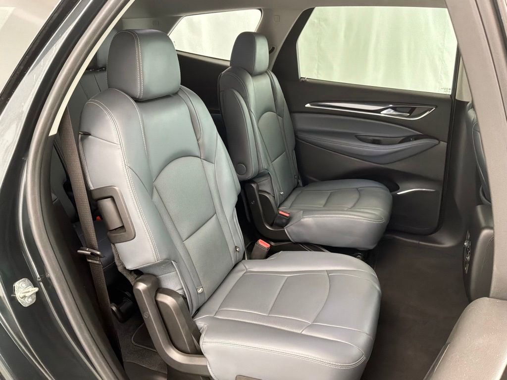 Used 2021 Buick Enclave Essence AWD/4WD image 28