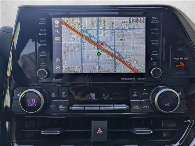 Used 2022 Toyota Highlander XLE image 13