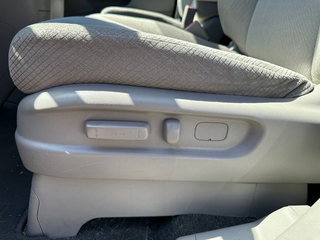 Used 2016 Honda Odyssey LX image 17
