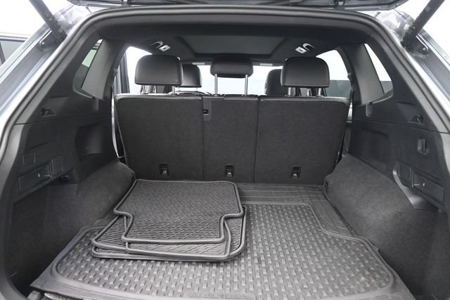 Used 2022 Volkswagen Tiguan SEL R-Line AWD/4WD image 8