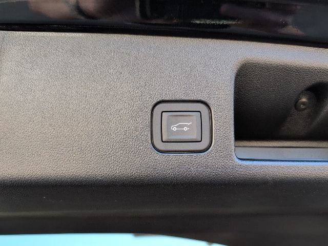 New 2026 Chevrolet Equinox EV LT AWD/4WD image 11