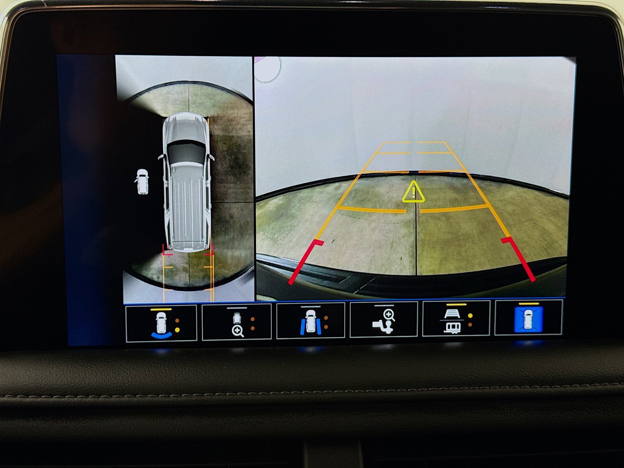 Used 2023 Chevrolet Tahoe LT w/ LT Signature Plus Package RWD image 14