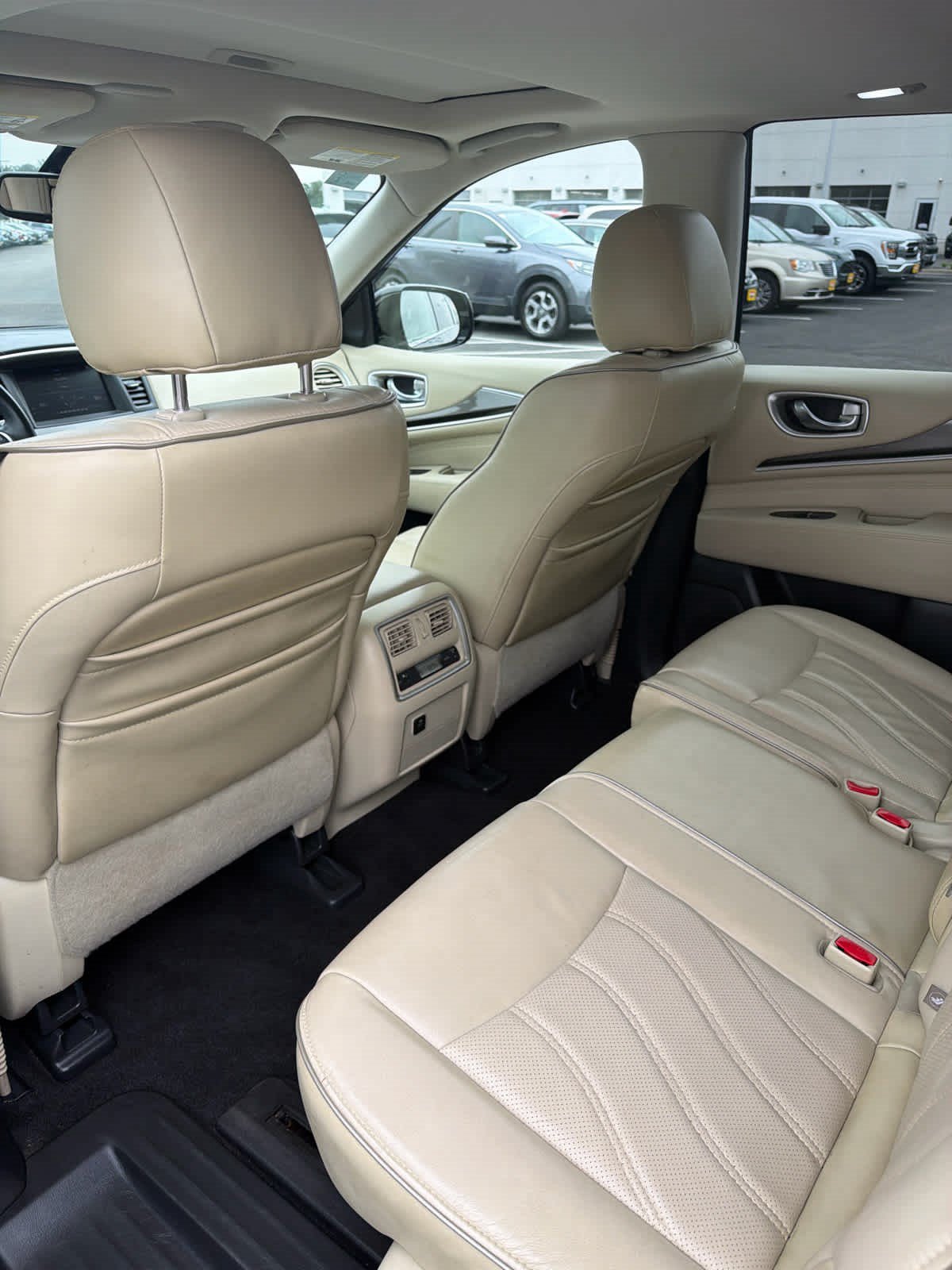Used 2017 INFINITI QX60 Luxe AWD/4WD image 10