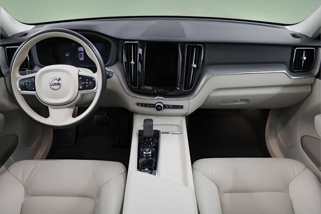 Used 2023 Volvo XC60 B5 Core w/ Climate Package AWD/4WD image 17