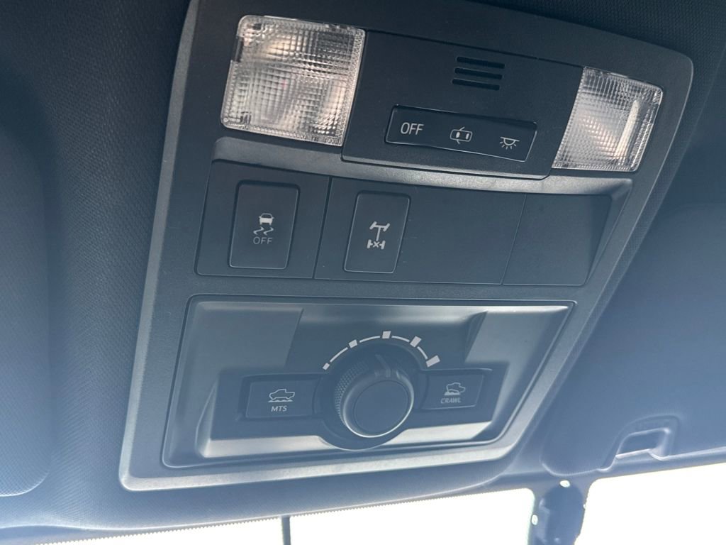 Used 2016 Toyota Tacoma TRD Off-Road w/ Towing Package image 33