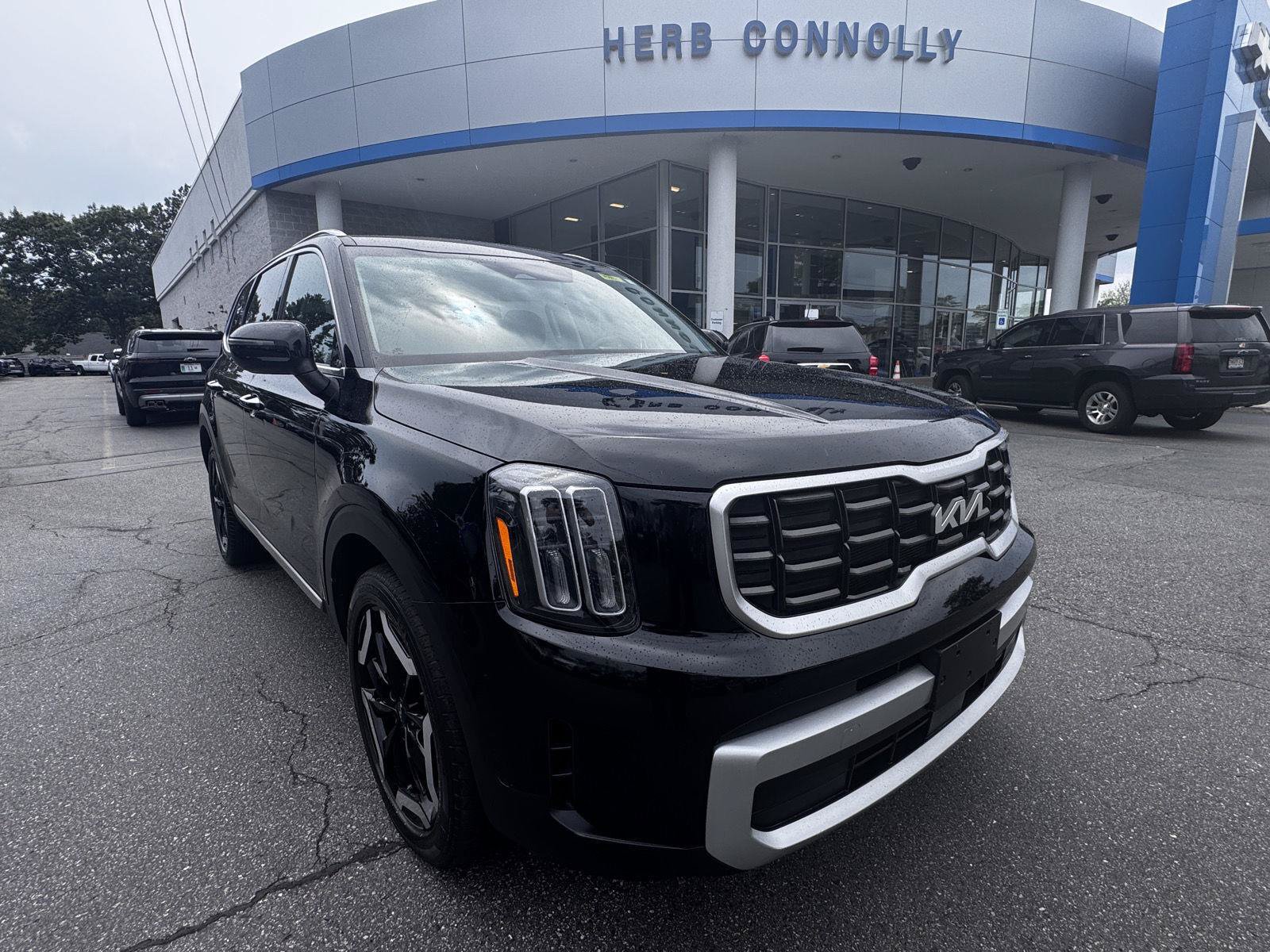 Used 2023 Kia Telluride S AWD/4WD image 1