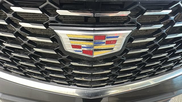 Used 2022 Cadillac XT4 Luxury w/ Driver Awareness Package AWD/4WD image 8