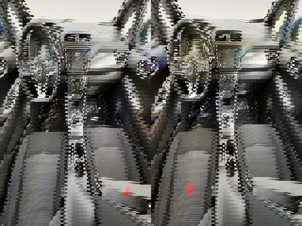 Used 2022 Nissan Leaf S image 11