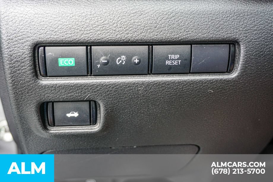 Used 2024 Nissan Sentra SV FWD image 42