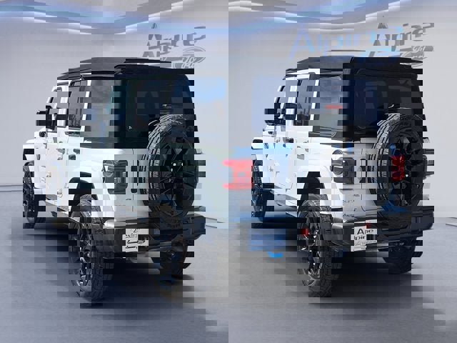 Used 2024 Jeep Wrangler Unlimited Sahara image 3