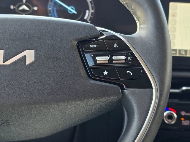 Certified 2023 Kia Niro Wind w/ Wind Preserve Package FWD image 33