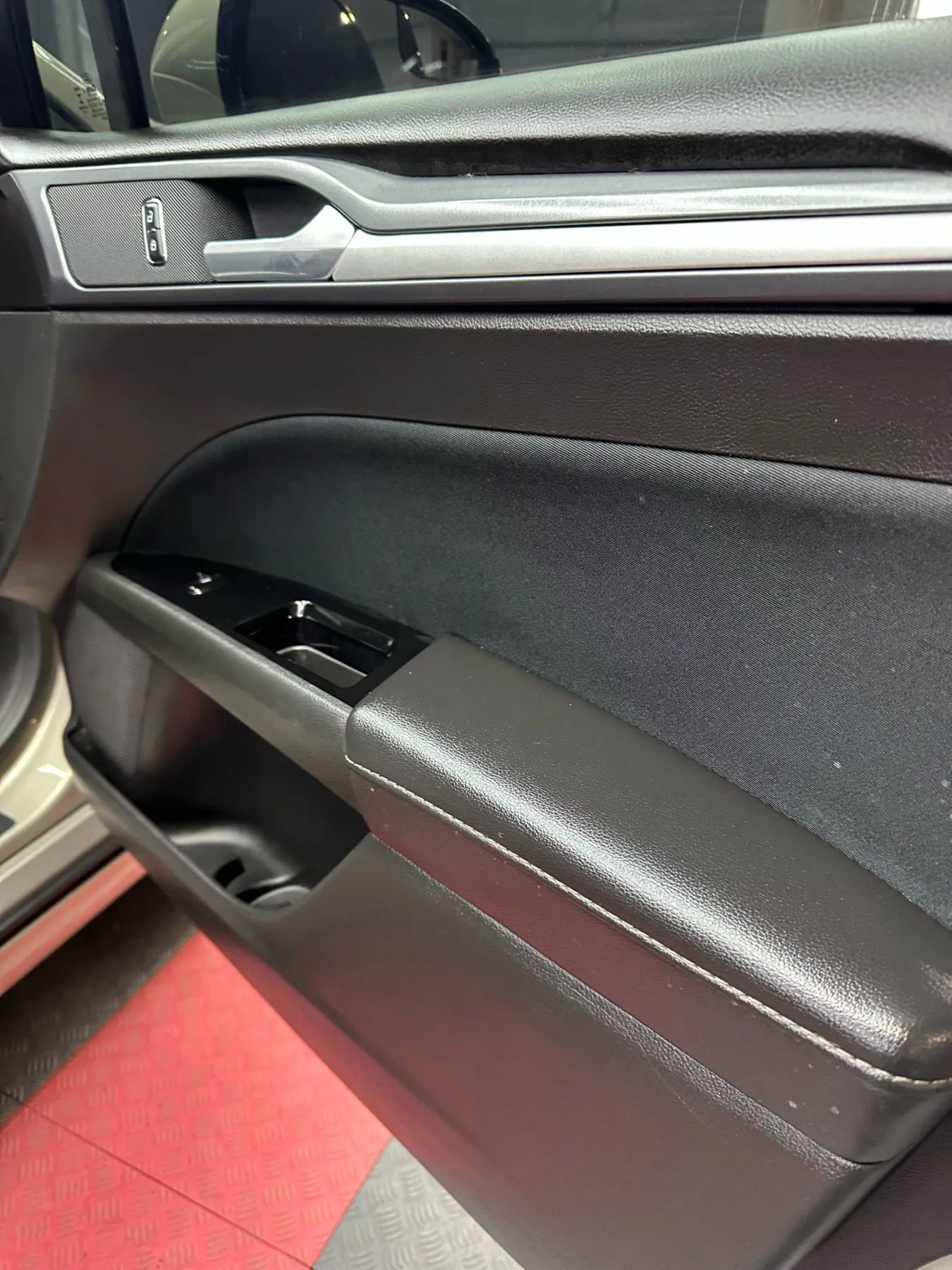 Used 2016 Ford Fusion SE image 27