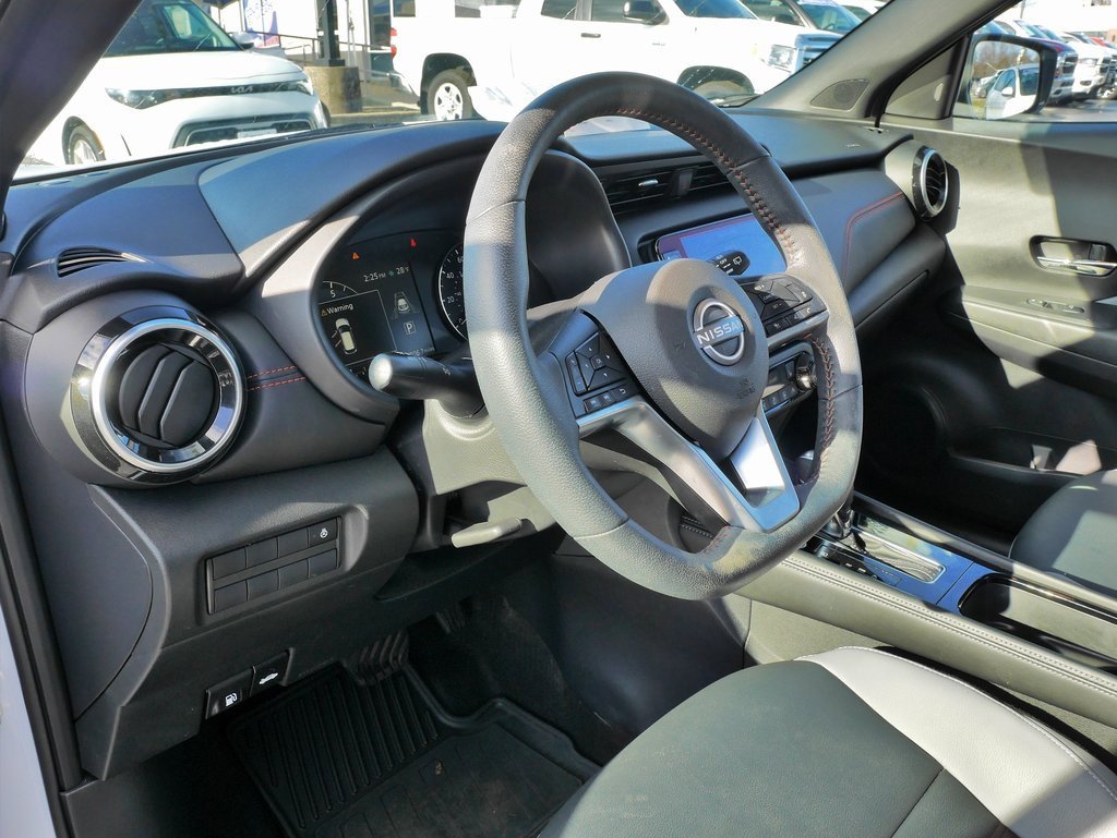 Used 2023 Nissan Kicks SR w/ SR Premium Package image 22