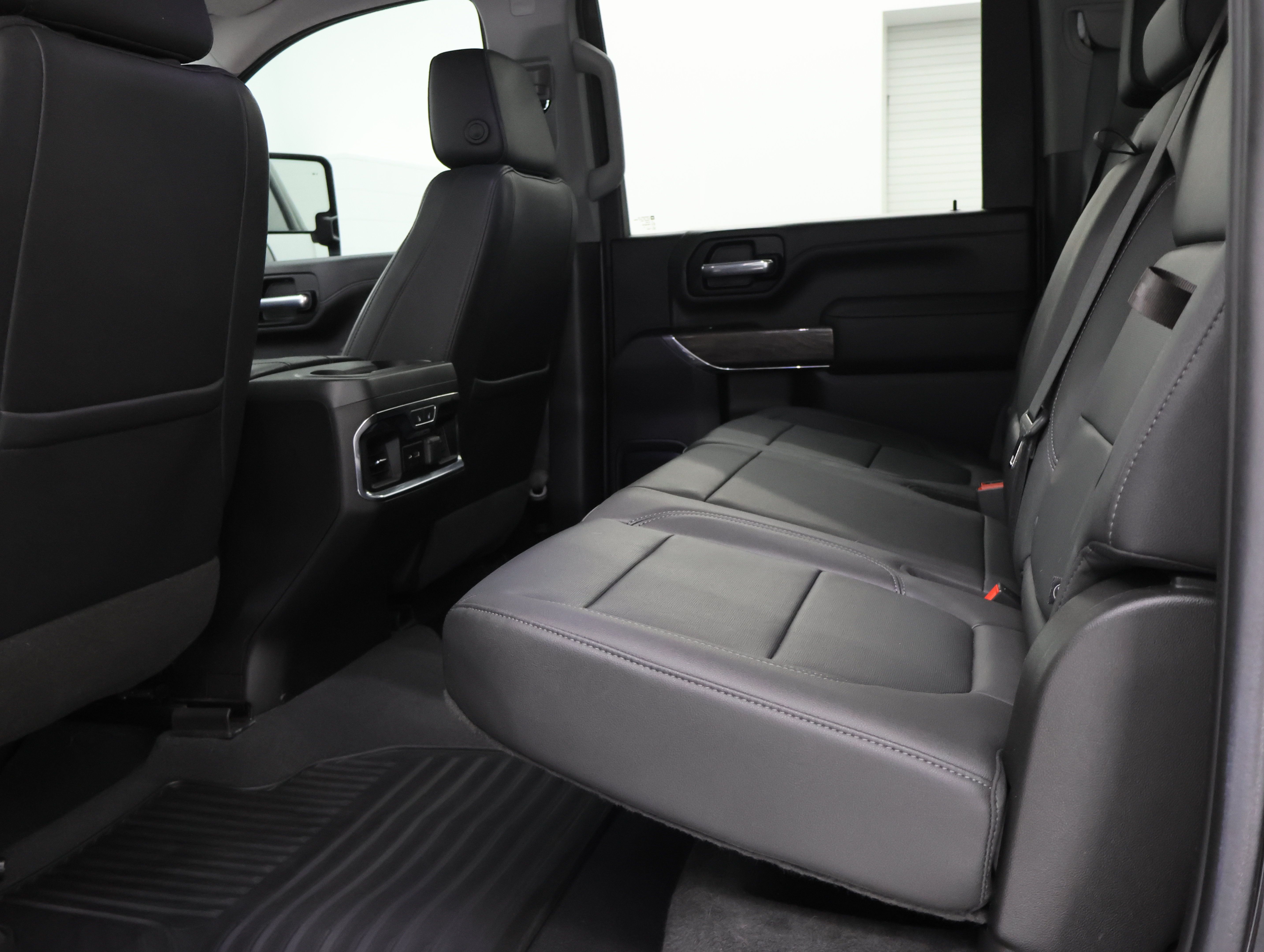 Used 2023 Chevrolet Silverado 2500 LTZ w/ LTZ Plus Package AWD/4WD image 9