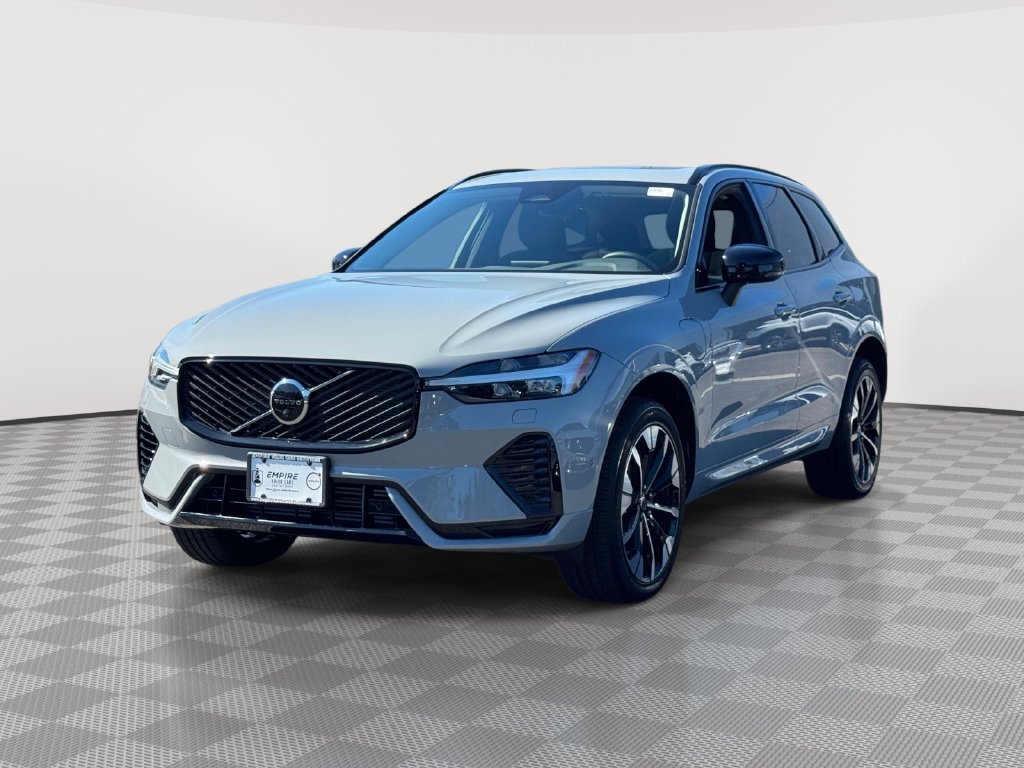 Used 2026 Volvo XC60 T8 Plus w/ Protection Package Premier AWD/4WD image 2