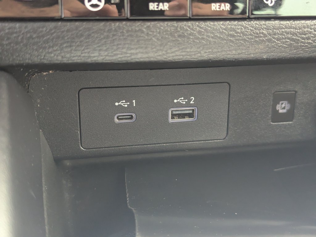 Used 2023 Mitsubishi Outlander SEL FWD image 26