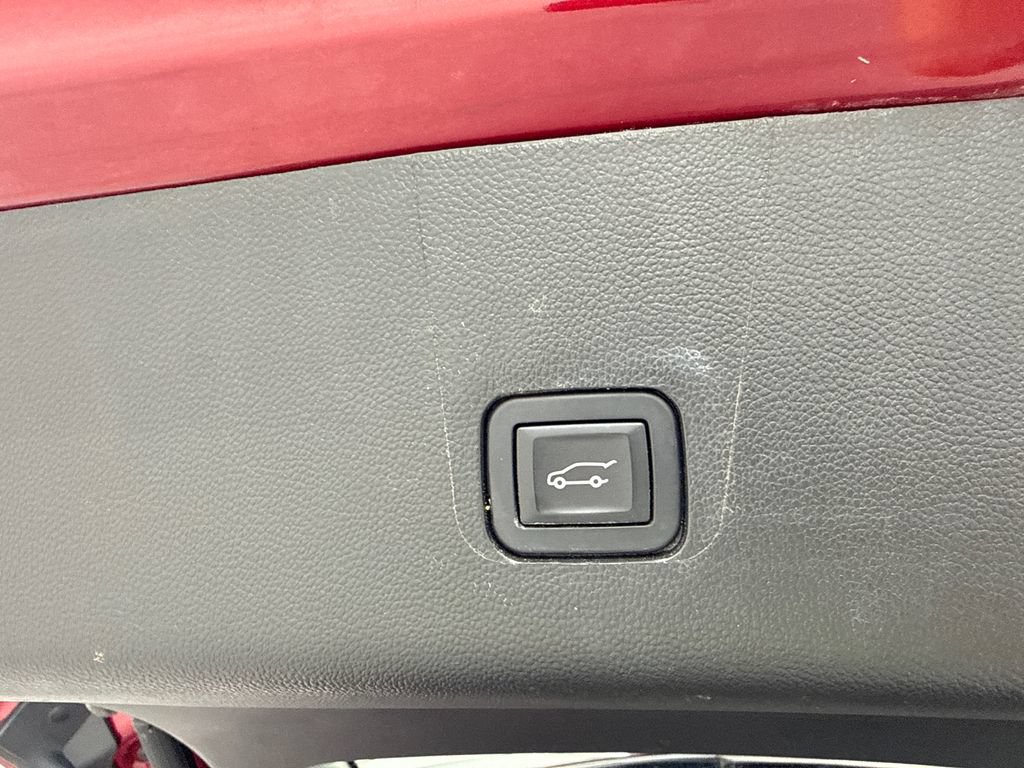 Used 2019 Chevrolet Traverse LT FWD image 19