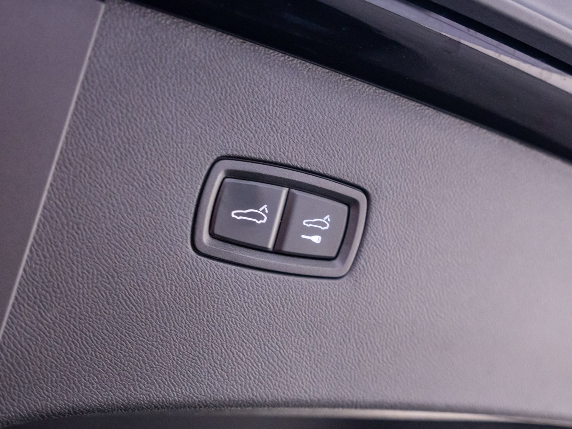 Used 2022 Porsche Cayenne Turbo AWD/4WD image 36