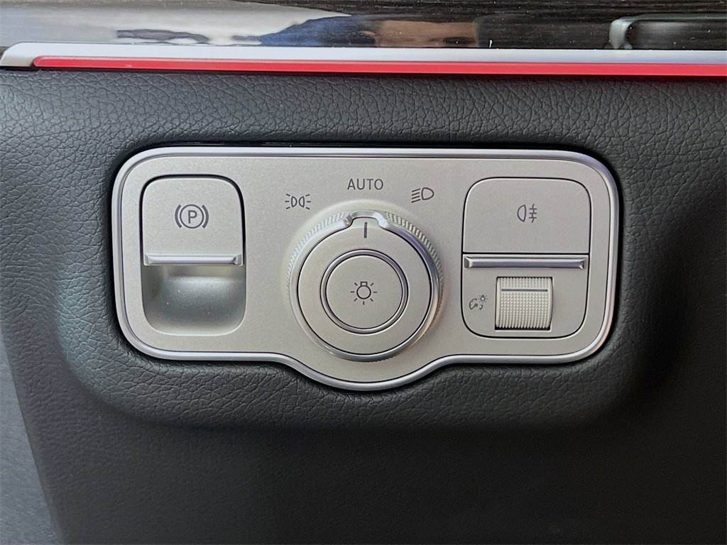 New 2025 Mercedes-Benz GLE 450e 4MATIC image 11