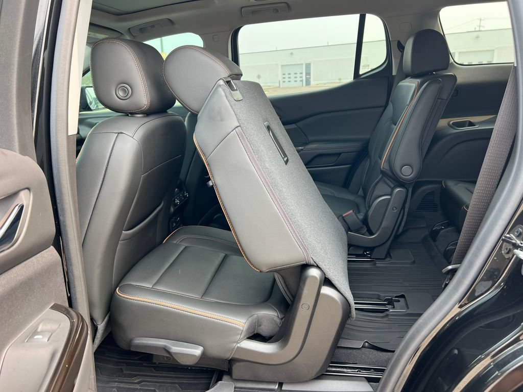 Used 2023 GMC Acadia AT4 w/ Technology Package AWD/4WD image 42