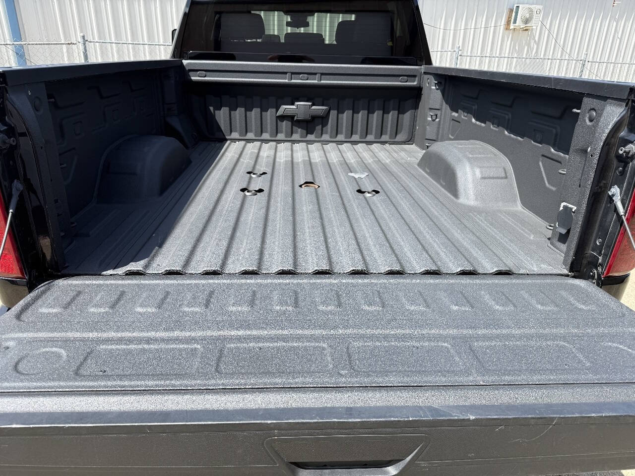 Used 2024 Chevrolet Silverado 2500 LT AWD/4WD image 8