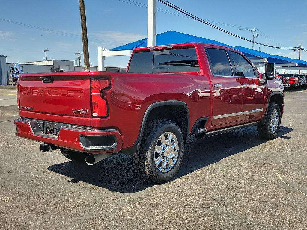 Used 2026 Chevrolet Silverado 2500 High Country w/ Technology Package AWD/4WD image 4