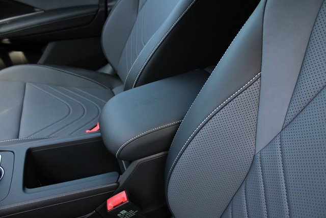 New 2025 Volkswagen Tiguan SE R-Line image 17