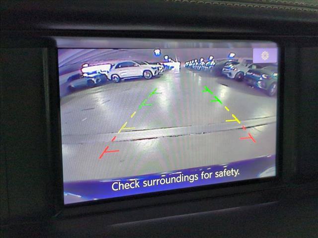 Used 2017 INFINITI QX30 Premium FWD image 13