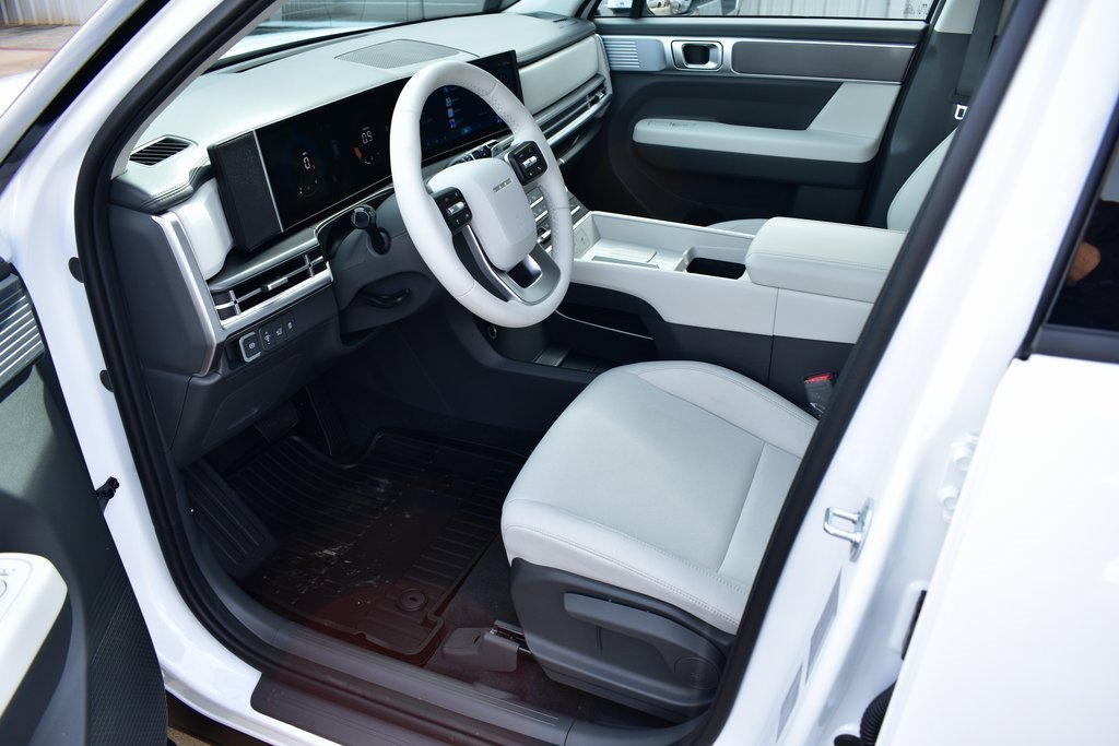 New 2026 Hyundai Santa Fe SE image 15