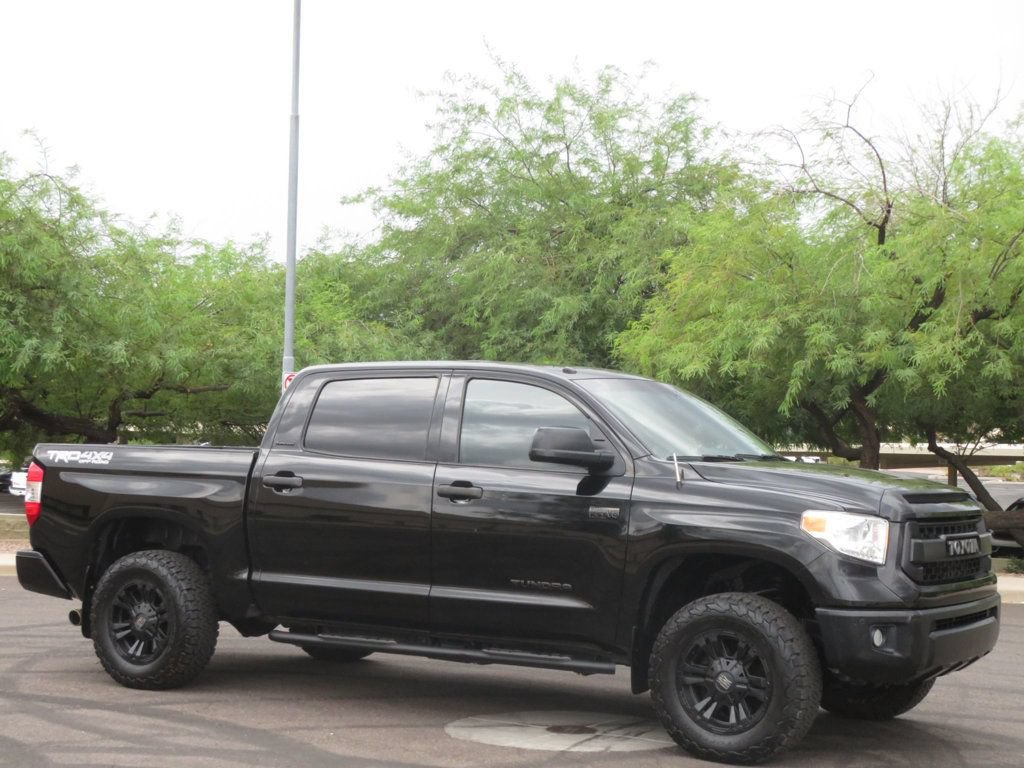 Used 2017 Toyota Tundra Limited w/ Limited Premium Package AWD/4WD image 4