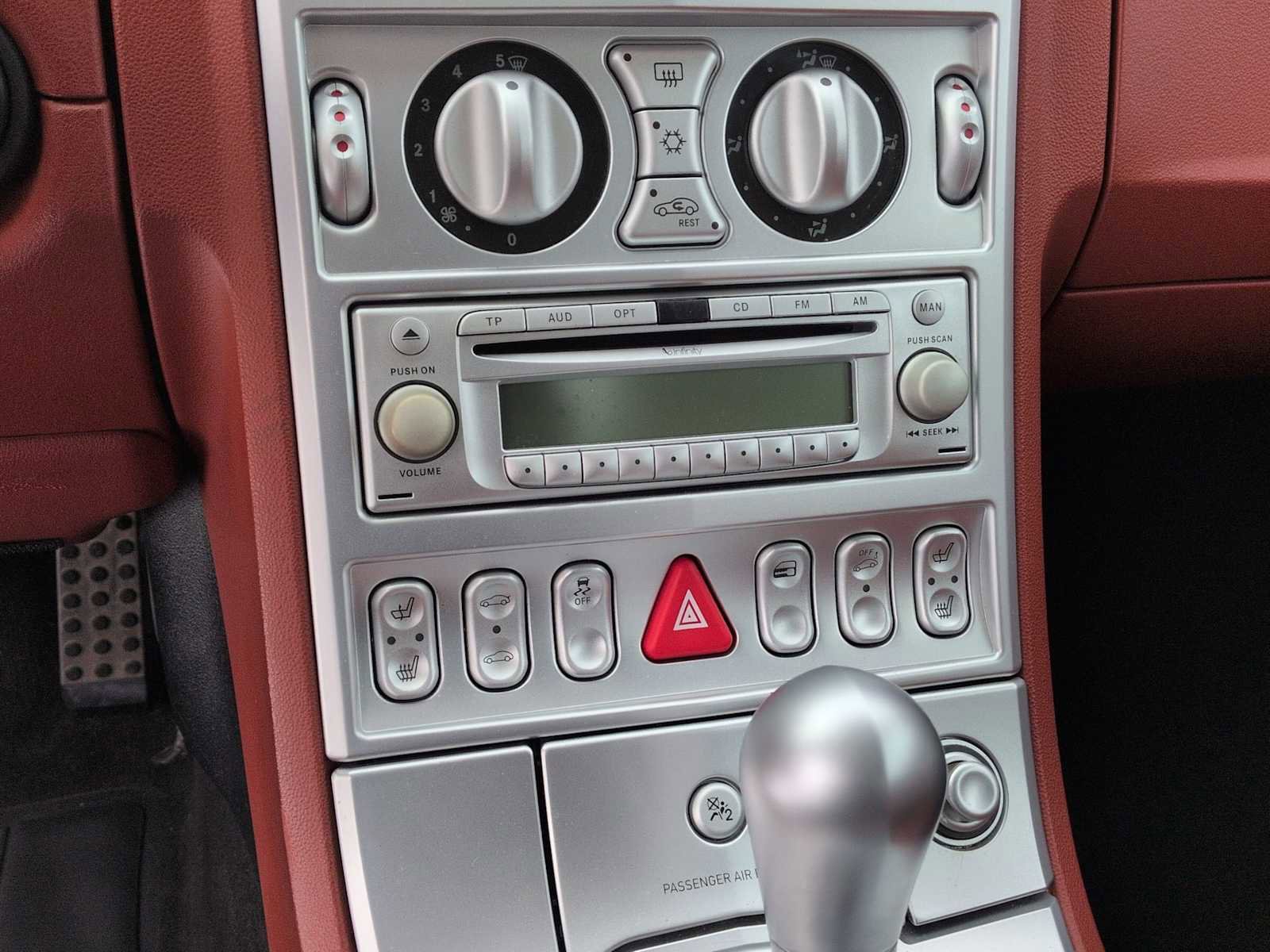 Used 2007 Chrysler Crossfire Limited image 22