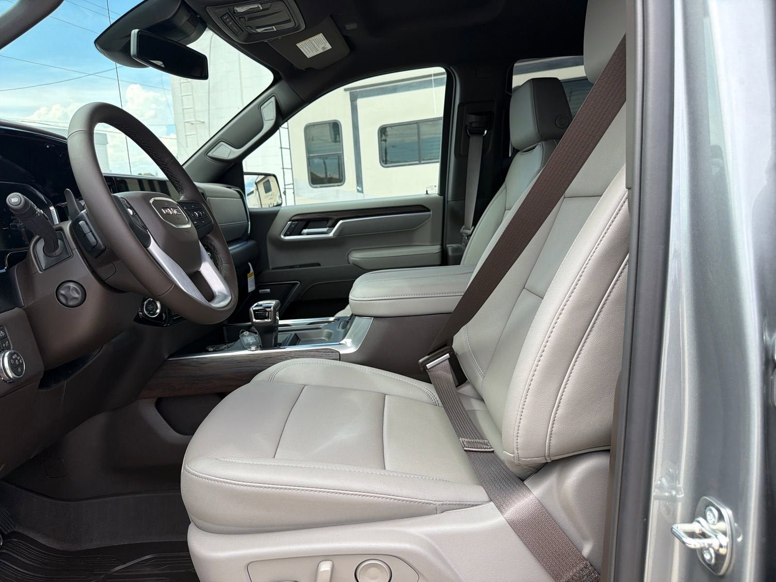 New 2026 GMC Sierra 1500 SLT AWD/4WD image 14