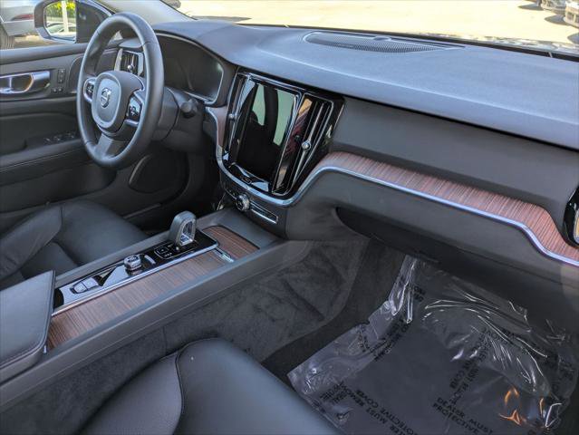 Used 2024 Volvo S60 B5 Plus w/ Climate Package image 27