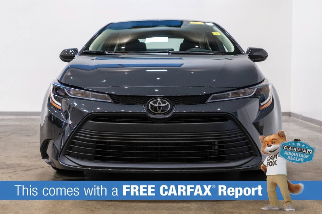 Used 2024 Toyota Corolla LE FWD image 2