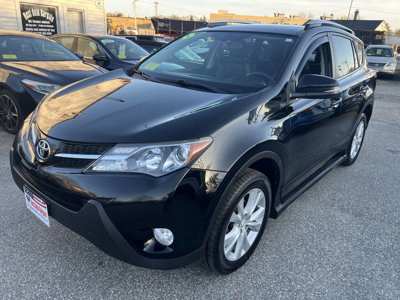 Used 2015 Toyota RAV4 Limited image 3