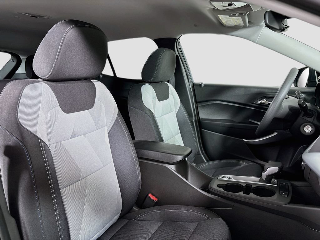New 2026 Chevrolet Trax LS w/ LS Convenience Package FWD image 26