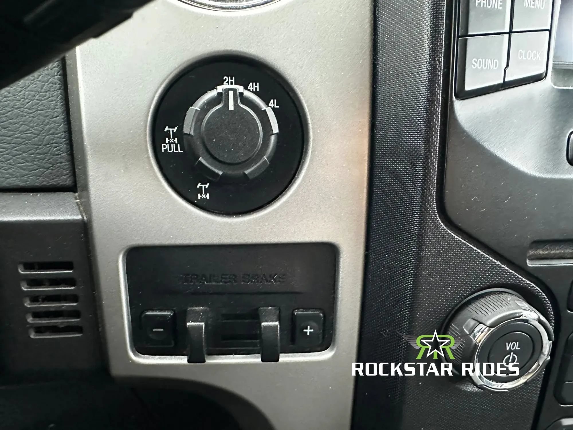 Used 2013 Ford F150 XLT w/ Mid Equipment Group AWD/4WD image 19