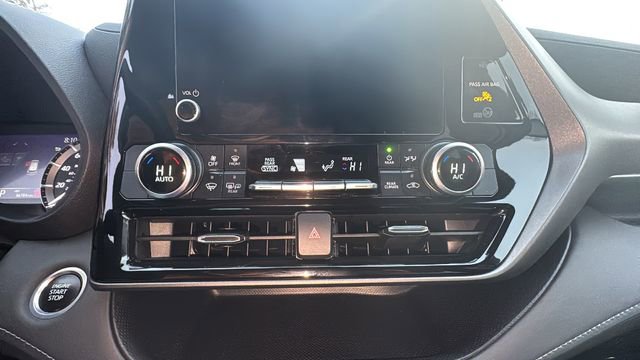 Used 2024 Toyota Highlander LE image 20