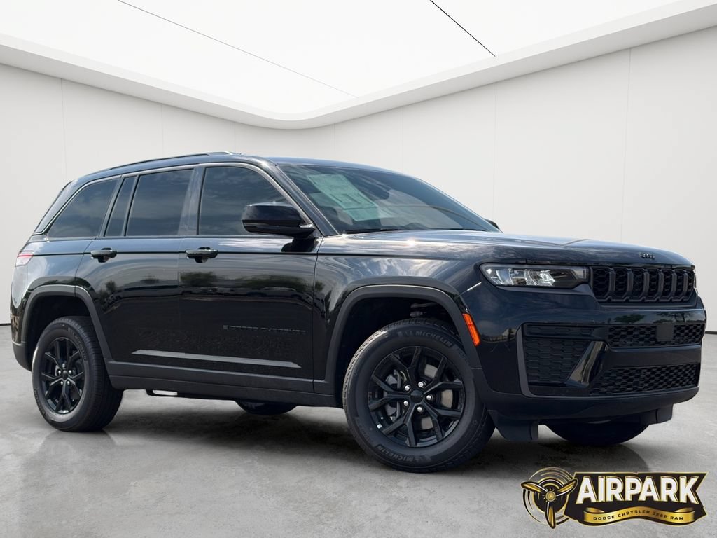 New 2026 Jeep Grand Cherokee Altitude AWD/4WD image 2