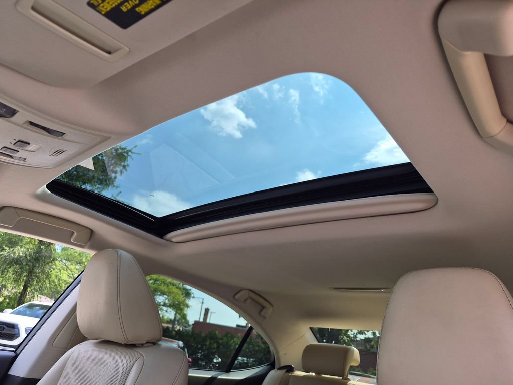 Used 2016 Lexus ES 350 w/ Luxury Package w/Wood Trim FWD image 11