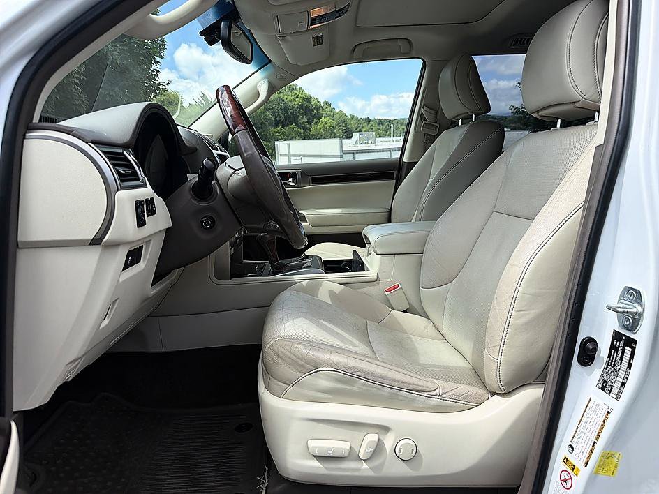 Used 2017 Lexus GX 460 Premium w/ Premium Package AWD/4WD image 11