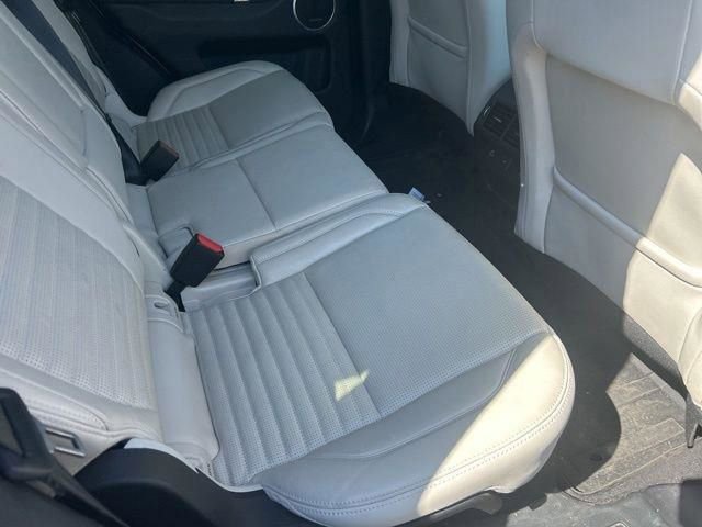 Used 2021 Land Rover Discovery Sport SE image 27
