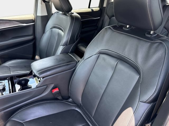 Used 2023 Jeep Grand Cherokee 4WD 4xe image 19