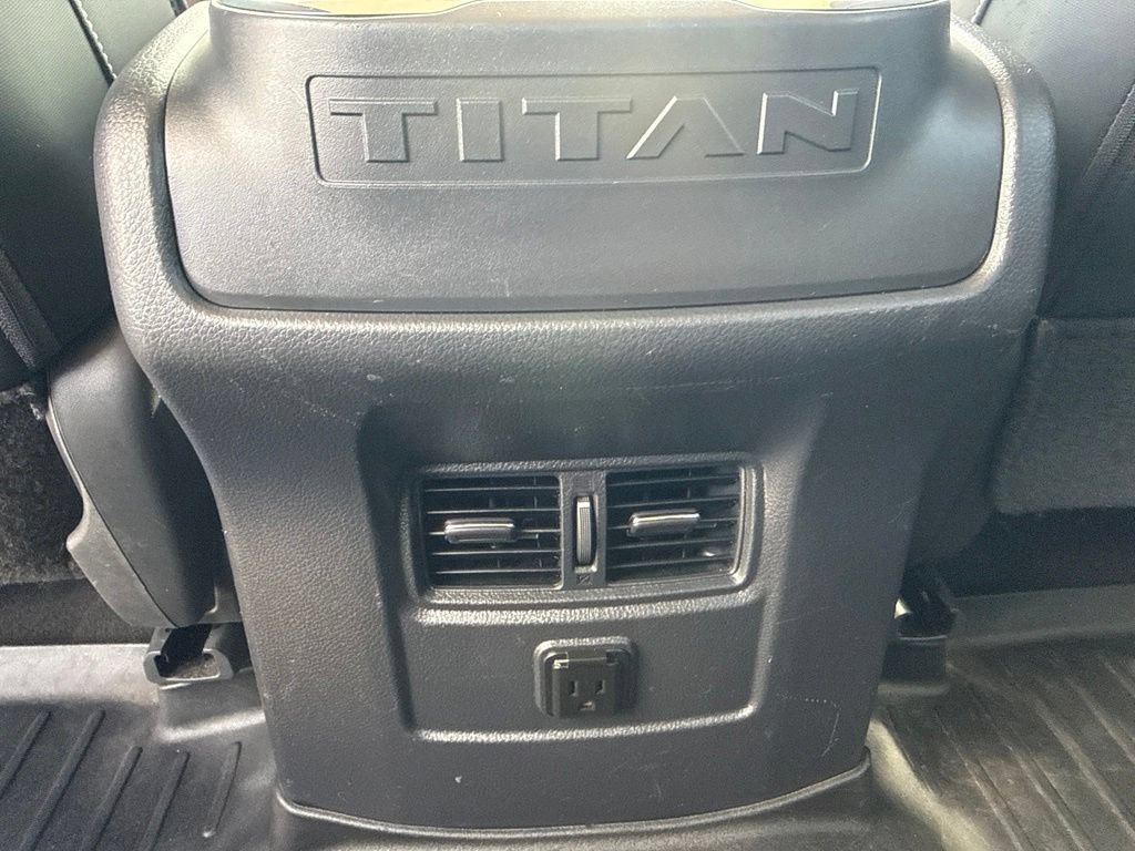 Used 2018 Nissan Titan PRO-4X AWD/4WD image 25