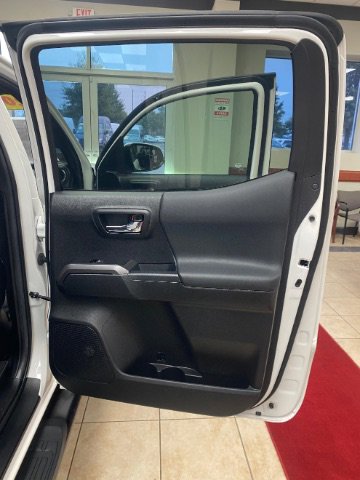 Used 2023 Toyota Tacoma TRD Pro image 12