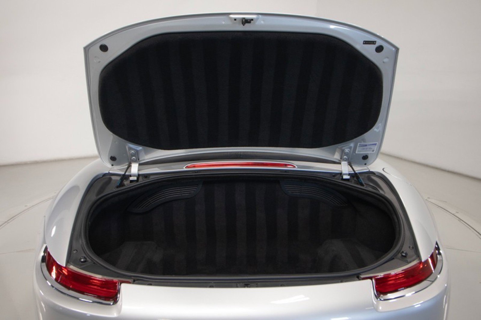 Used 2001 BMW Z8 image 95