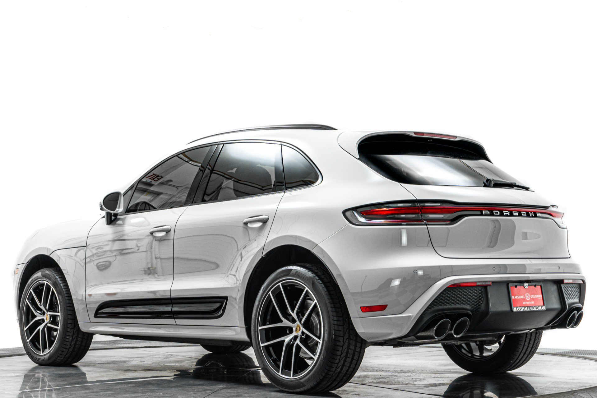 Used 2026 Porsche Macan AWD/4WD image 34