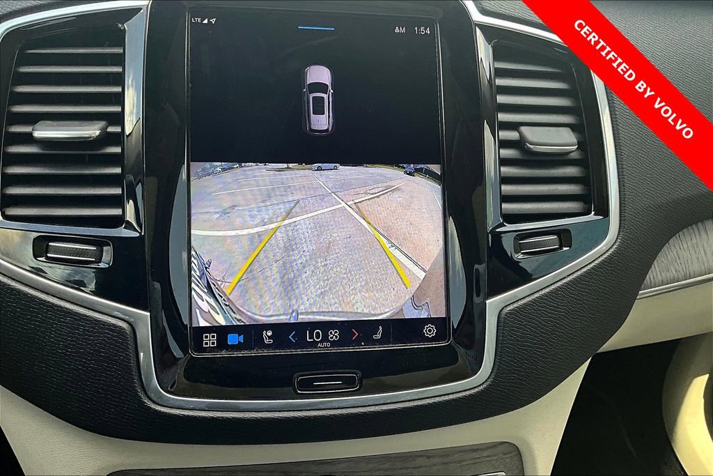 Certified 2023 Volvo XC90 B6 Plus image 29