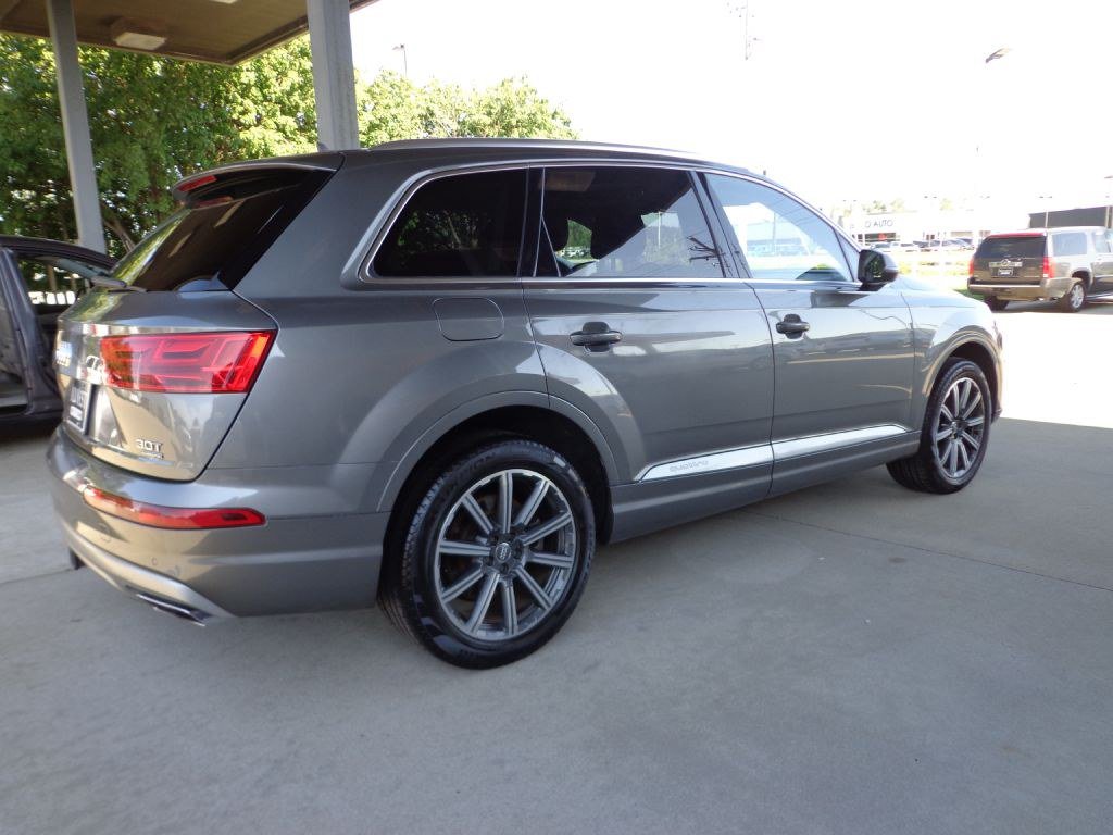 Used 2017 Audi Q7 3.0T Premium Plus AWD/4WD image 4