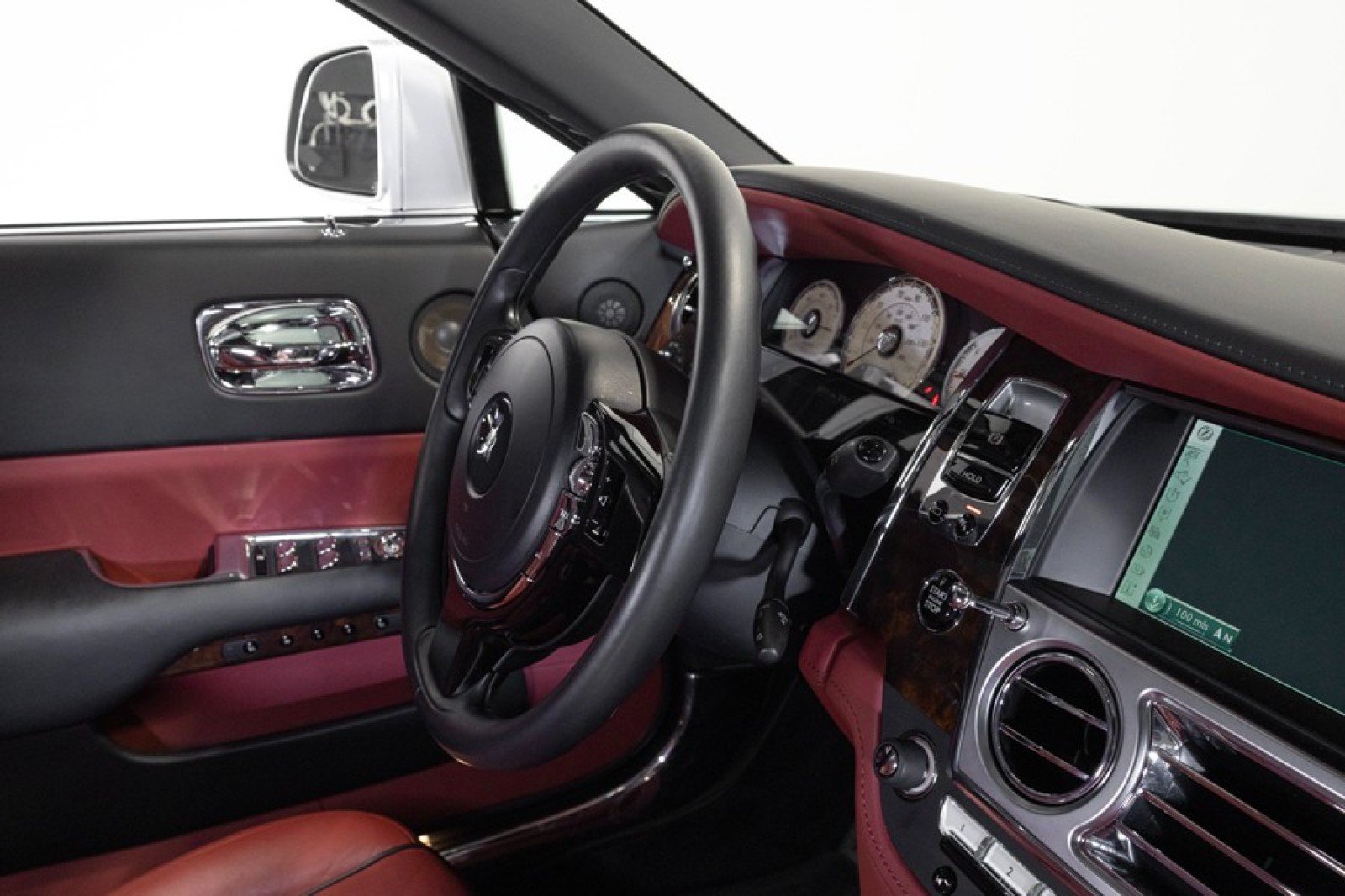 Used 2016 Rolls-Royce Wraith RWD image 54